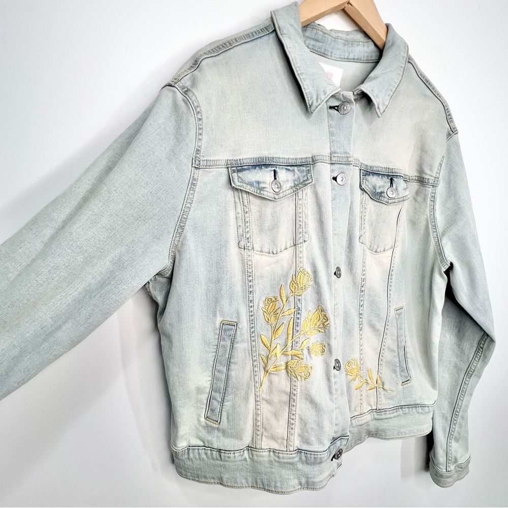 LuLaRoe Harvey Embroidered Yellow Rose Light Wash Stretch Denim Jacket 2XL - Picture 2 of 9